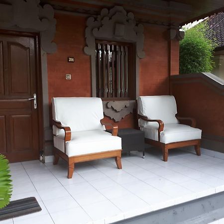 Puspa Ayu Kuta  Luaran gambar