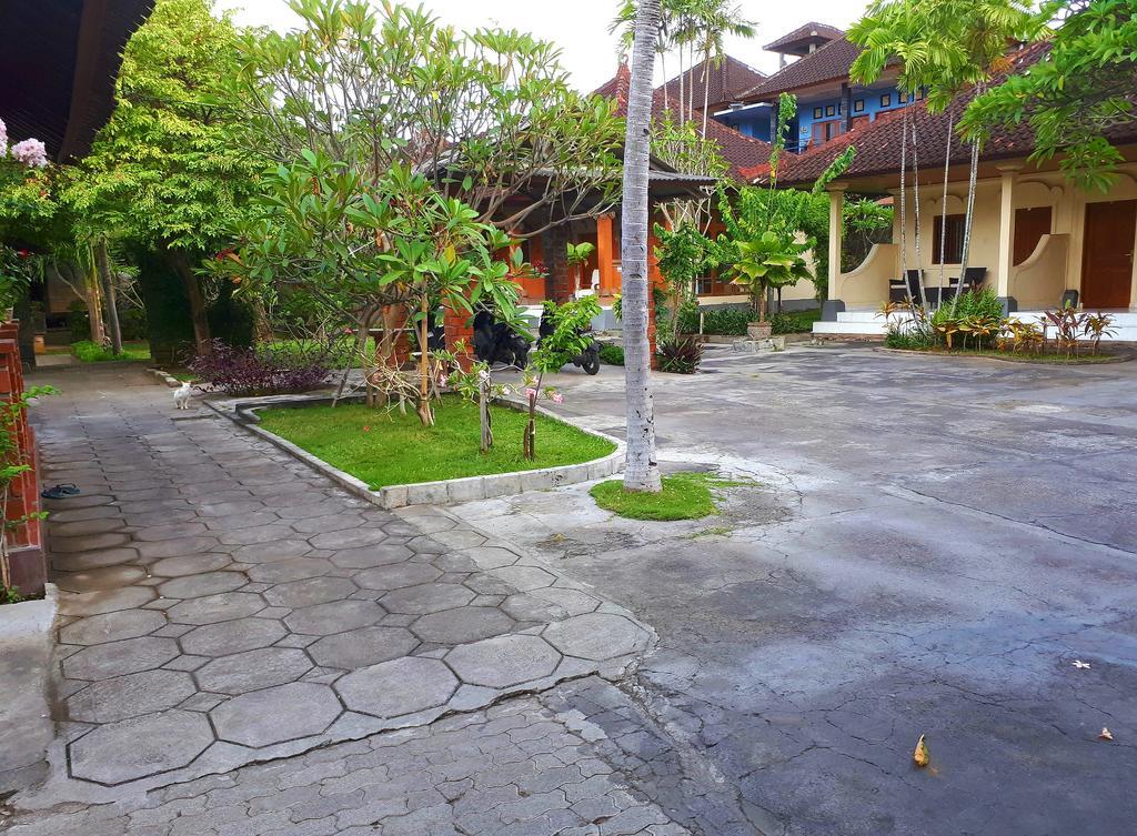 Puspa Ayu Kuta  Luaran gambar
