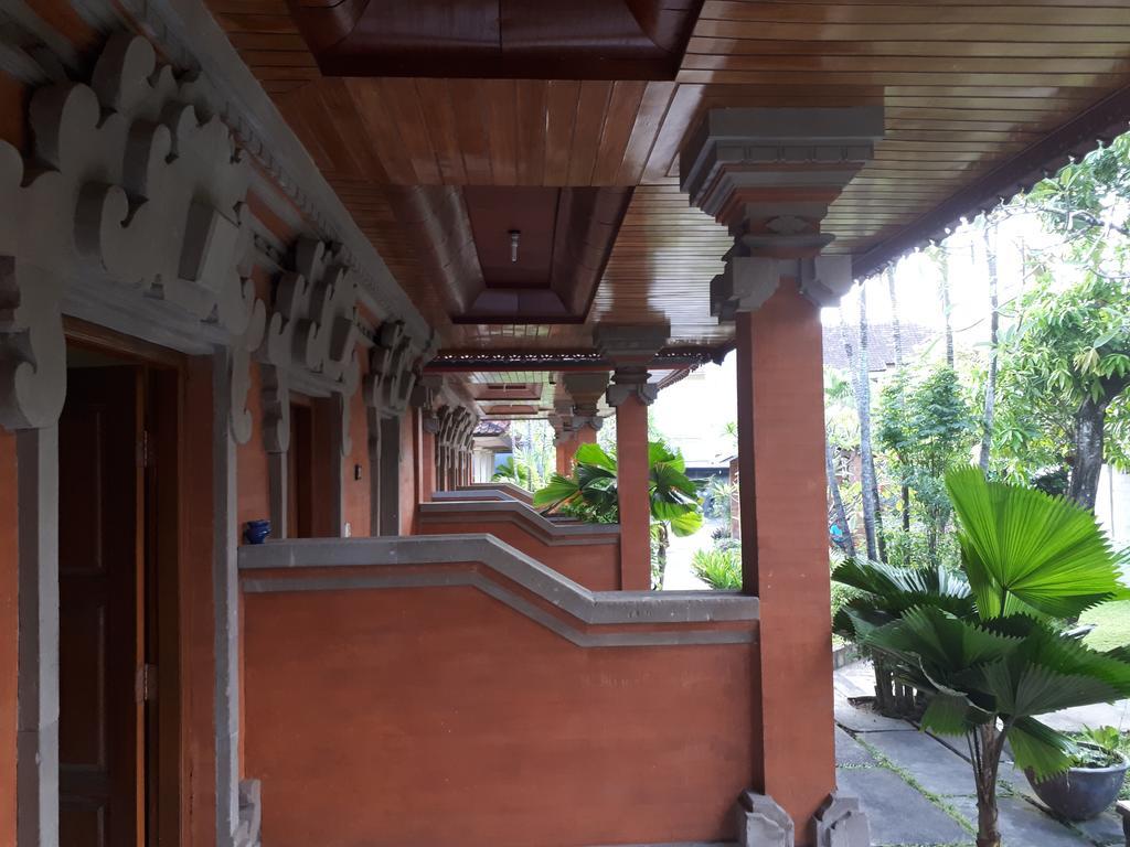 Puspa Ayu Kuta  Luaran gambar